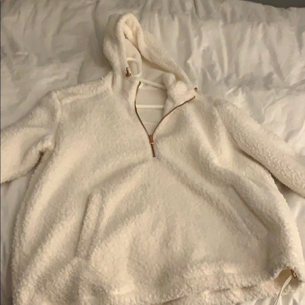 White/Cream Zip-Up Fuzzy Jacket